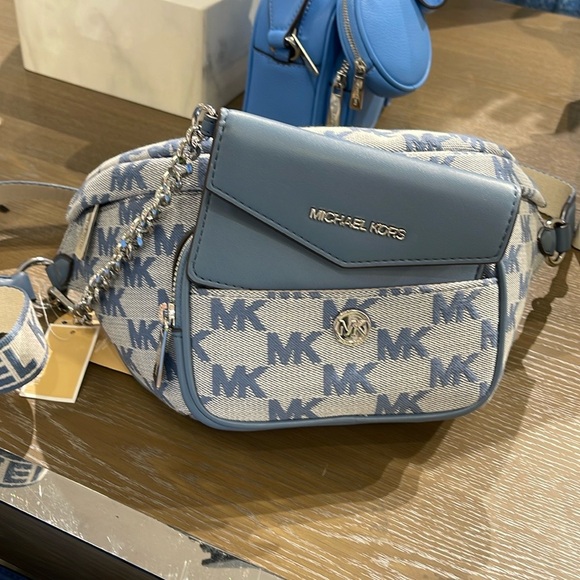 MICHAEL KORS
Maisie Large Logo 2-in-1 Sling Waist Fanny Pack Crossbody 
Denim - Picture 8 of 16